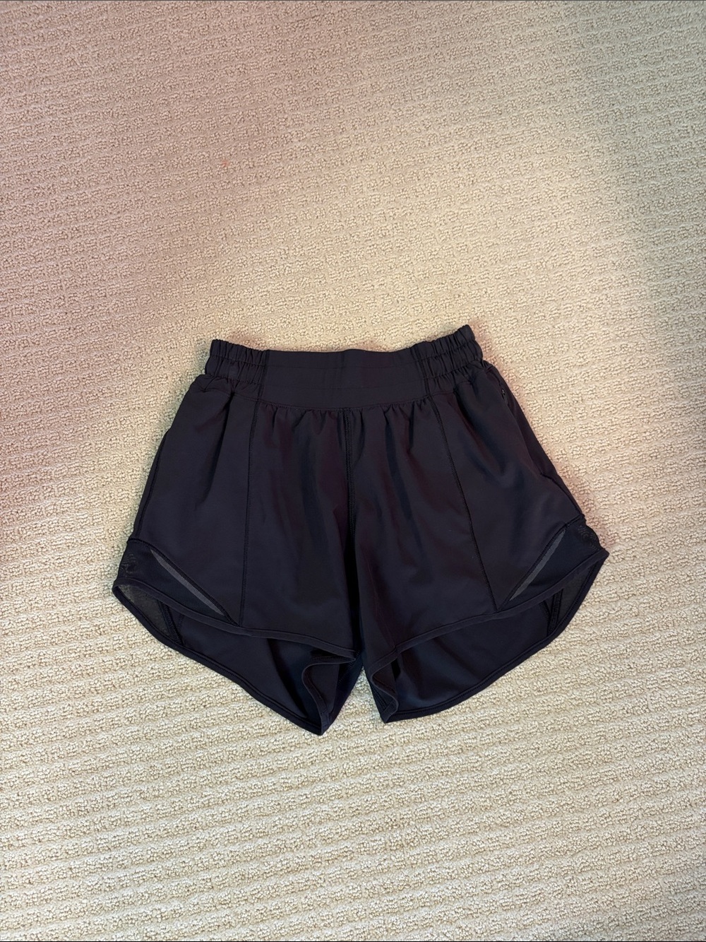 Lululemon Hotty Hot shorts 4.0 inch seam